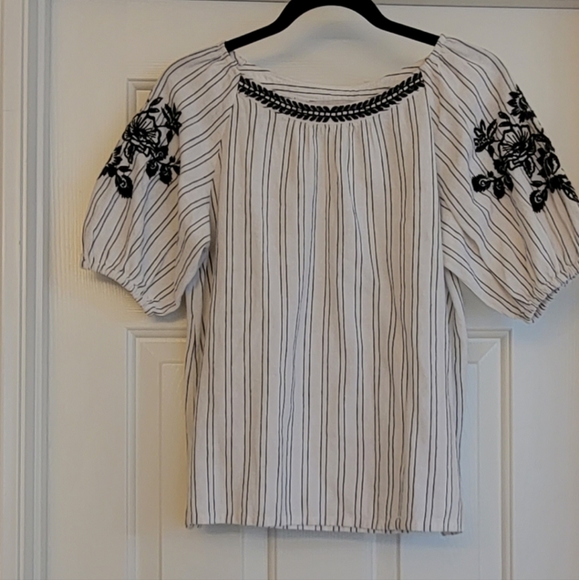 Loft-Black and White Floral Boho Top - Picture 2 of 6